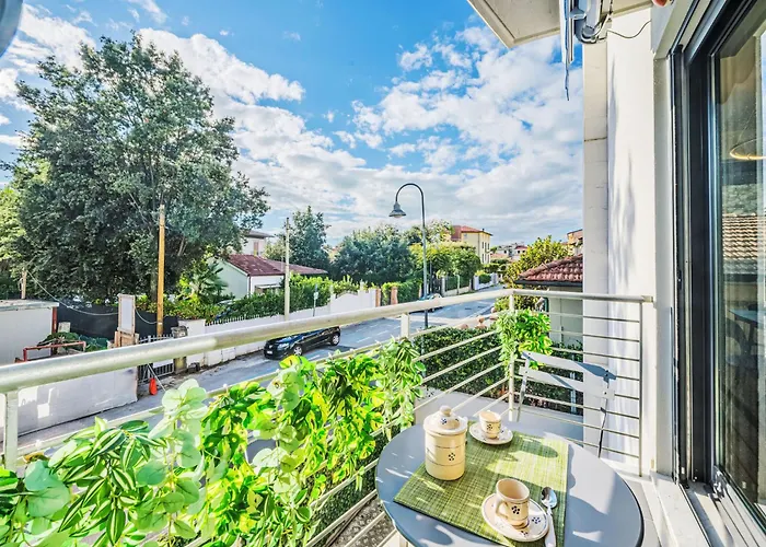 Versilia By Interhome Апартаменти Марина-ді-П'єтразанта