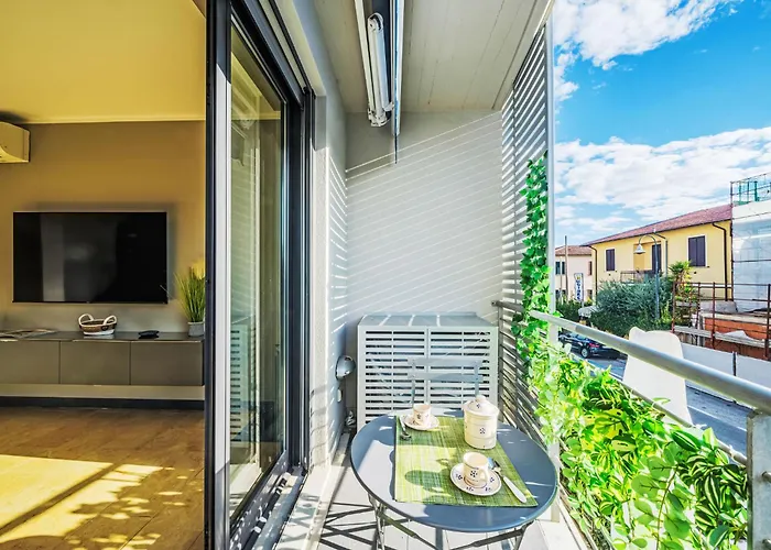 Апартаменти Versilia By Interhome Марина-ді-П'єтразанта